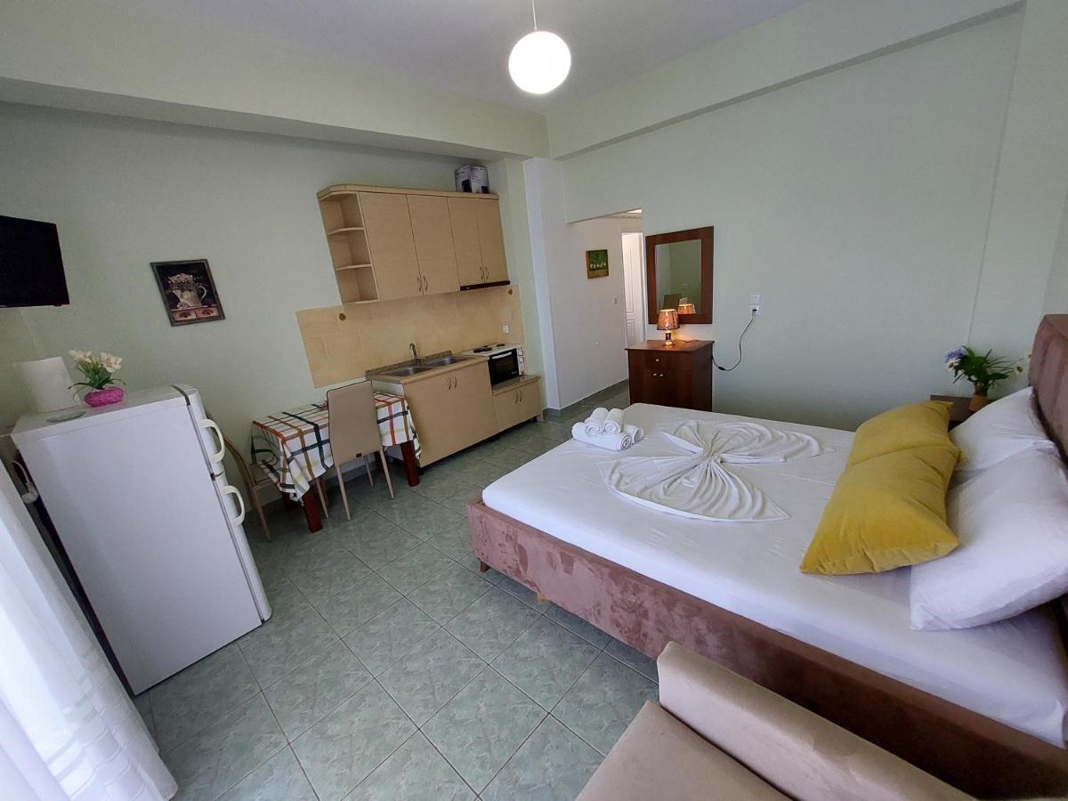 The Sun House Apartment ซารานเดอ ภายนอก รูปภาพ
